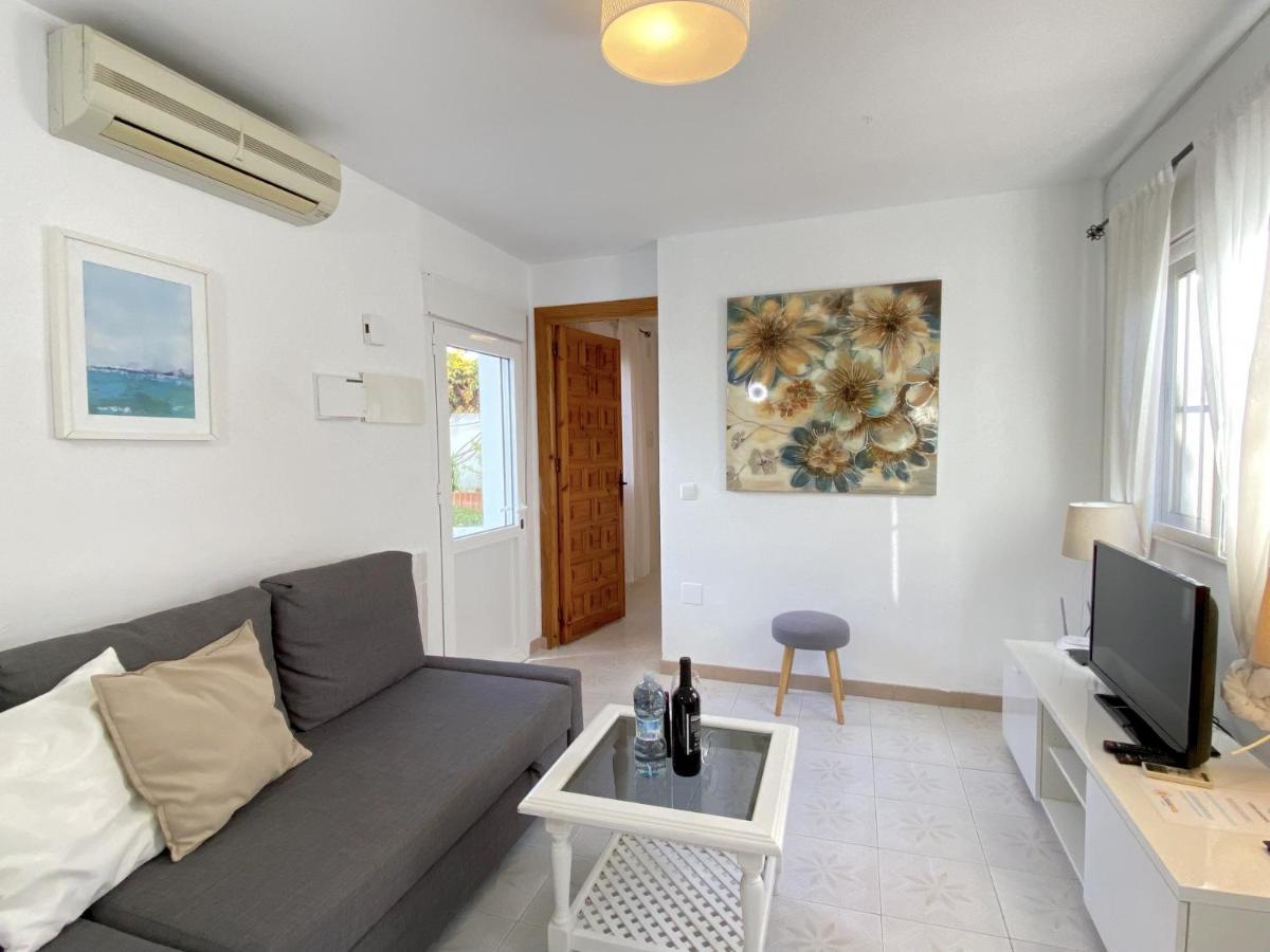 Villa Sandra Al Fresco Apartment Нерха Екстериор снимка