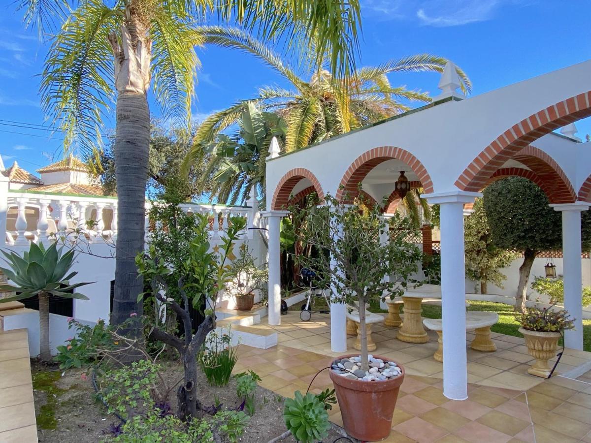 Villa Sandra Al Fresco Apartment Нерха Екстериор снимка