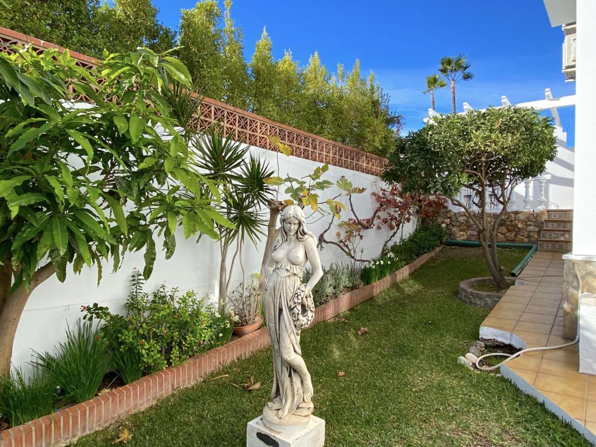 Villa Sandra Al Fresco Apartment Нерха Екстериор снимка