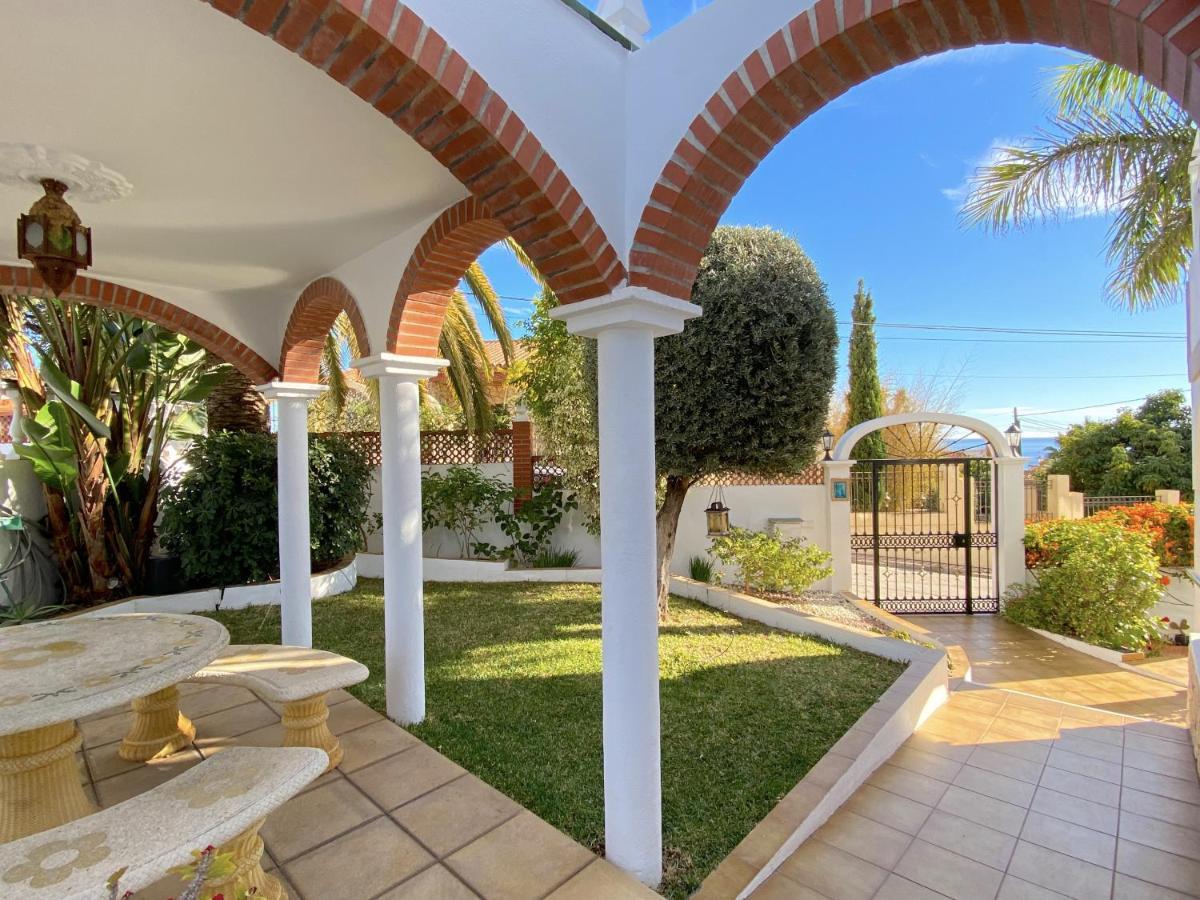 Villa Sandra Al Fresco Apartment Нерха Екстериор снимка